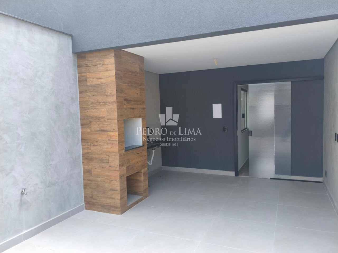 Sobrado NOVO com 4 quartos sendo 1 suíte, 2 vagas e área gourmet na Mooca