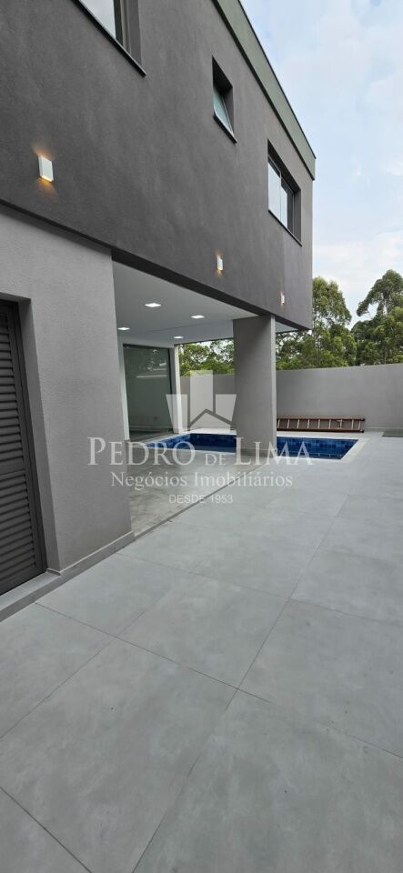 Sobrado Novo 4 suítes, 2 vagas com piscina e área gourmet - condomínio Real Park Arujá