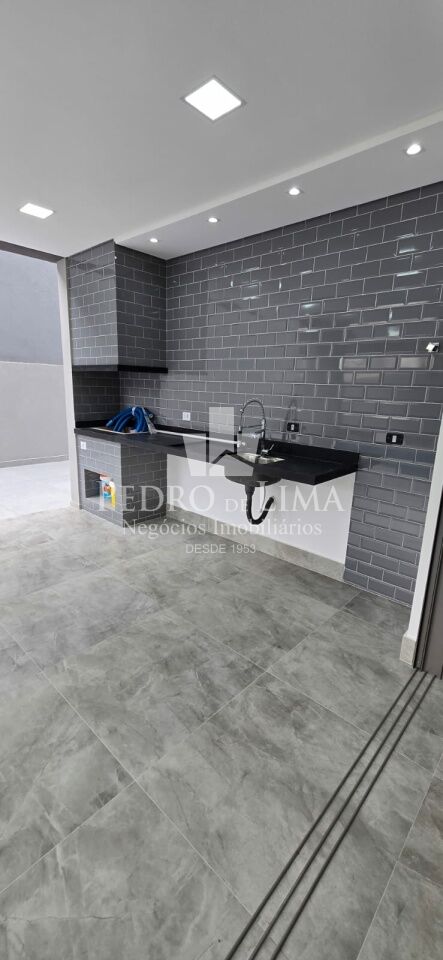 Sobrado Novo 4 suítes, 2 vagas com piscina e área gourmet - condomínio Real Park Arujá