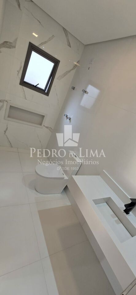 Sobrado Novo 4 suítes, 2 vagas com piscina e área gourmet - condomínio Real Park Arujá