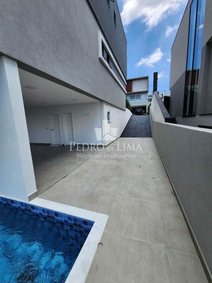 Sobrado Novo 4 suítes, 2 vagas com piscina e área gourmet - condomínio Real Park Arujá