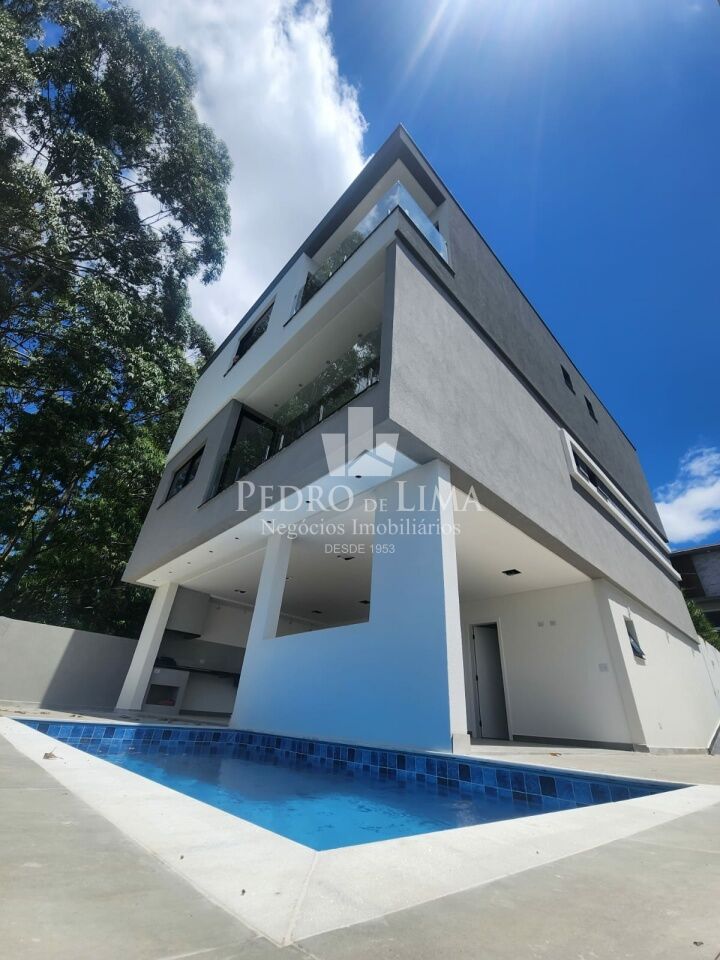 Sobrado Novo 4 suítes, 2 vagas com piscina e área gourmet - condomínio Real Park Arujá