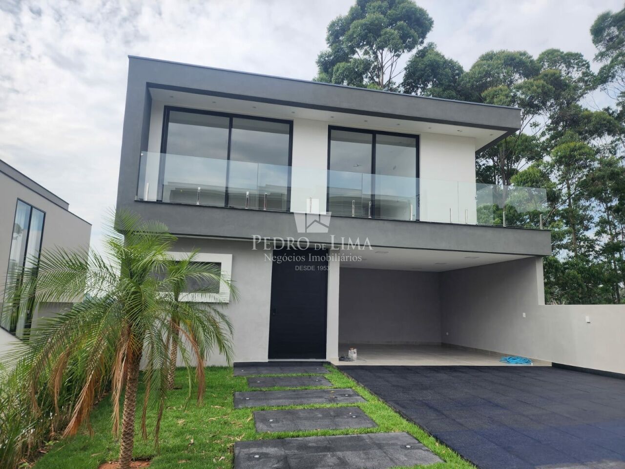 imagem do imovel Sobrado Novo 4 suítes, 2 vagas com piscina e área gourmet - condomínio Real Park Arujá ref: TP29000