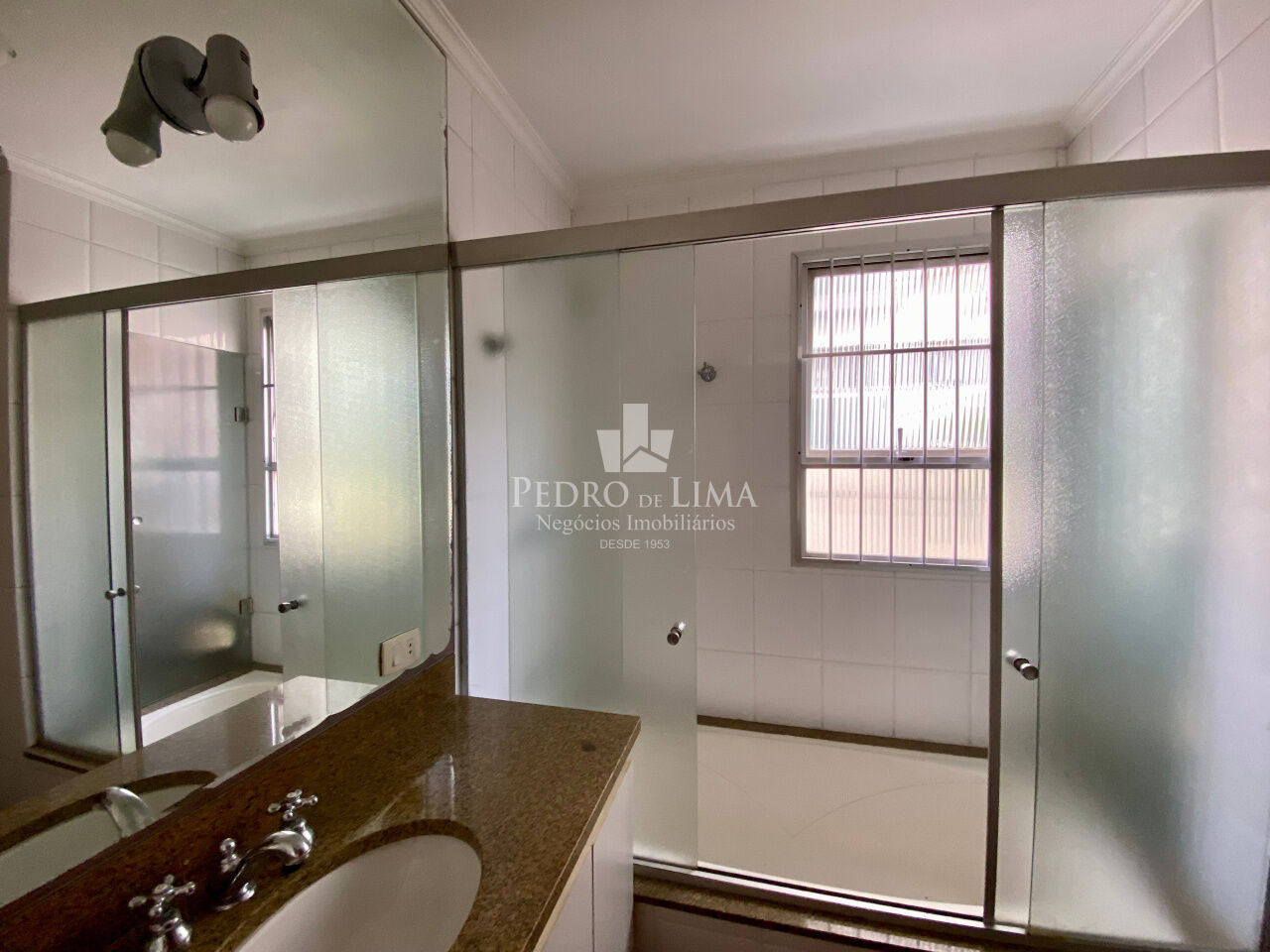 Apartamento 3 quartos sendo 1 suíte e 2  vaga no Brooklin. Condomínio Juliana.
