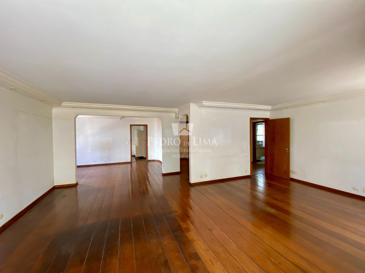 Apartamento 3 quartos sendo 1 suíte e 2  vaga no Brooklin. Condomínio Juliana.