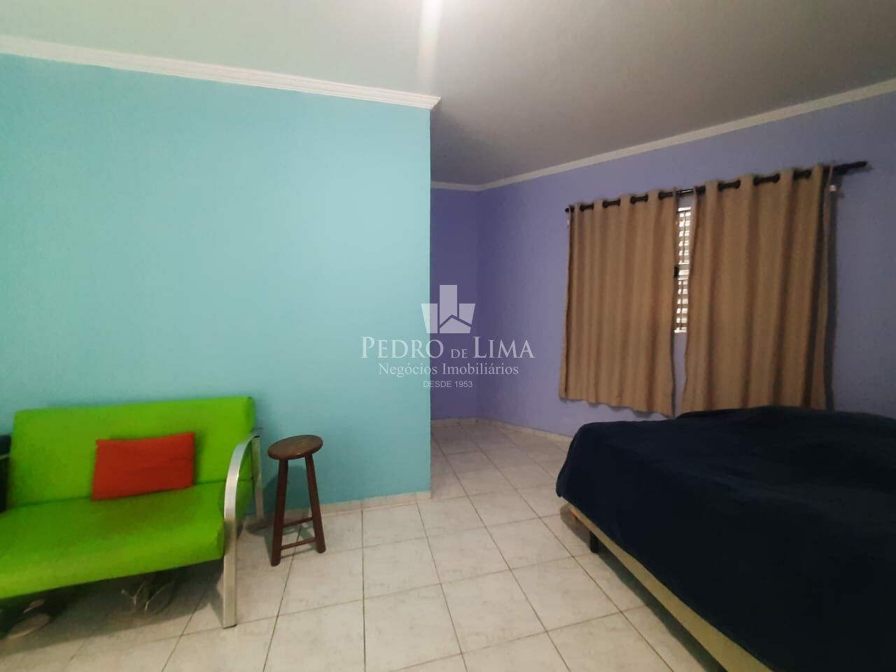 Sobrado Frontal, 2 suítes, 2 vagas, Vila Bancária, na V.Rica.