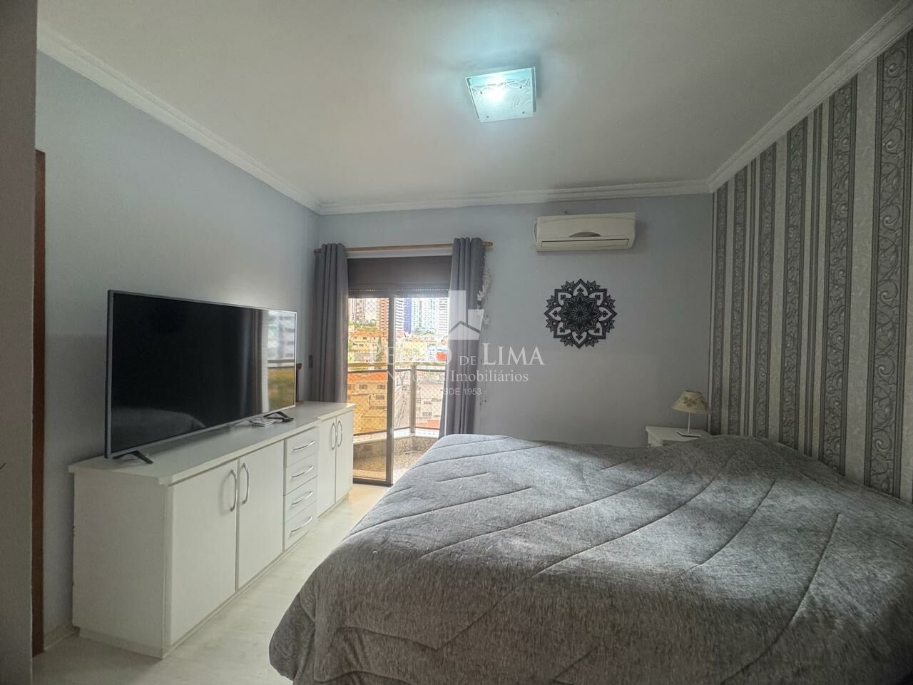 Apartamento 4 quartos, 2 vagas, Anália Franco. Condomínio Meridien