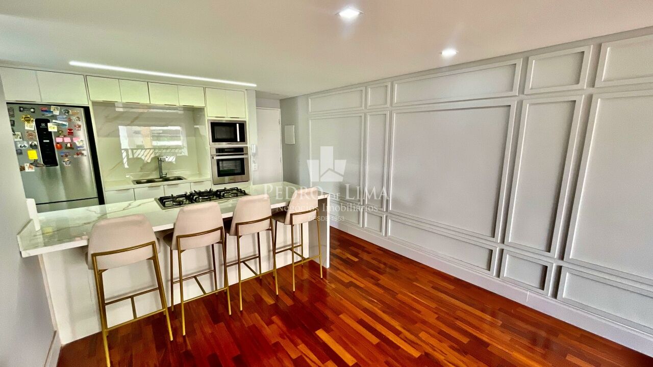 Apartamento todo reformado Vila Formosa 2 quartos 1 suíte sala ampliada 2 vagas 