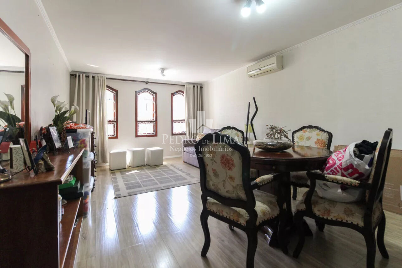 Casa Térrea em São Miguel Paulista -15 m de frente, 4 vagas e 4 dormitórios  