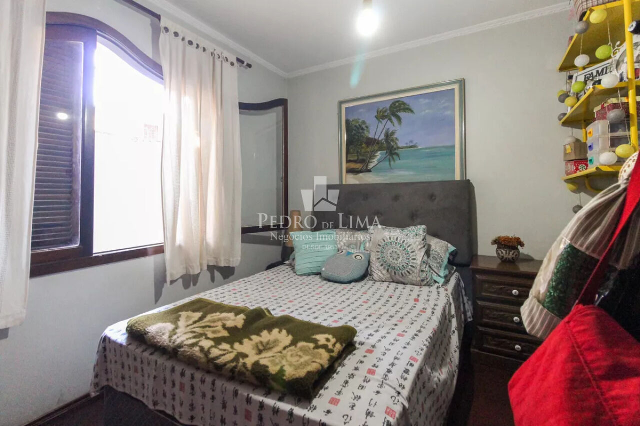 Casa Térrea em São Miguel Paulista -15 m de frente, 4 vagas e 4 dormitórios  