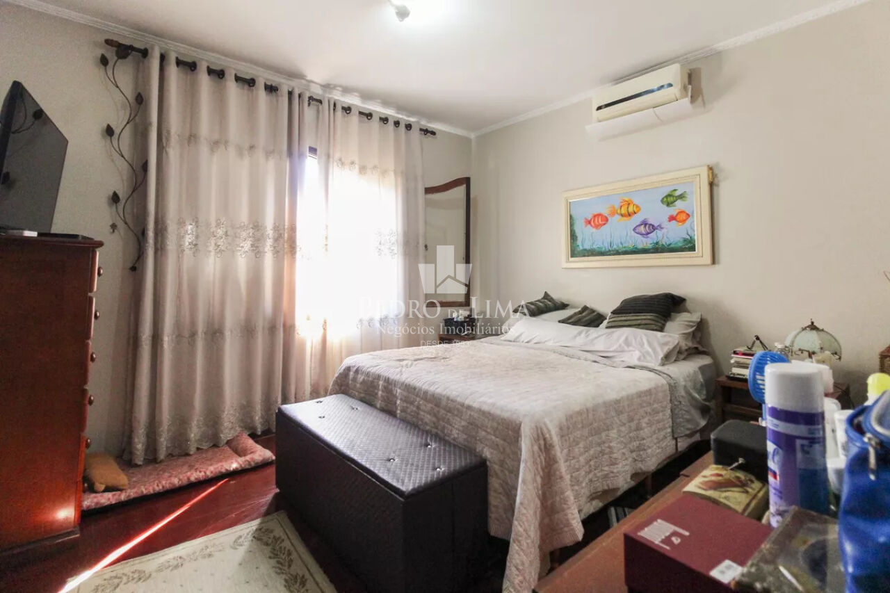 Casa Térrea em São Miguel Paulista -15 m de frente, 4 vagas e 4 dormitórios  