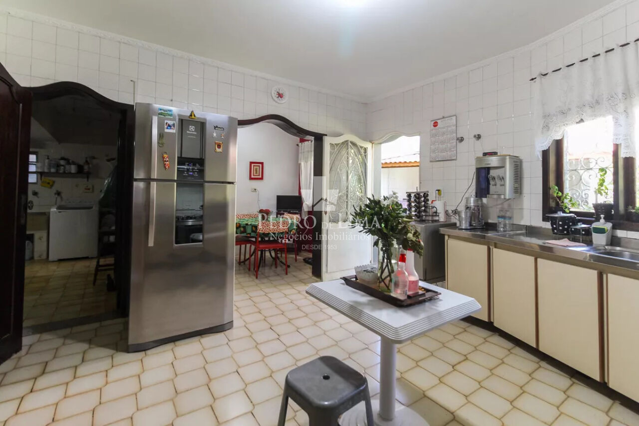 Casa Térrea em São Miguel Paulista -15 m de frente, 4 vagas e 4 dormitórios  