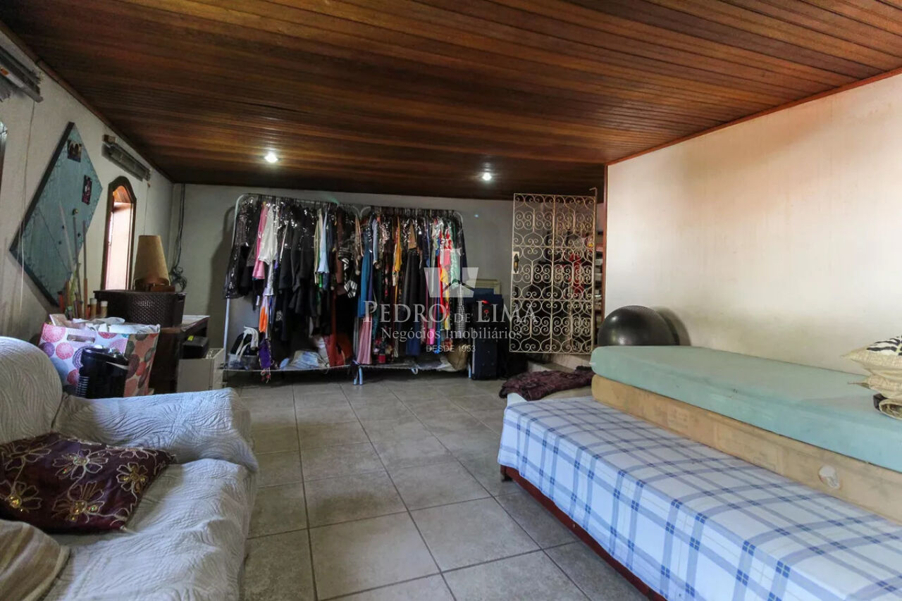 Casa Térrea em São Miguel Paulista -15 m de frente, 4 vagas e 4 dormitórios  