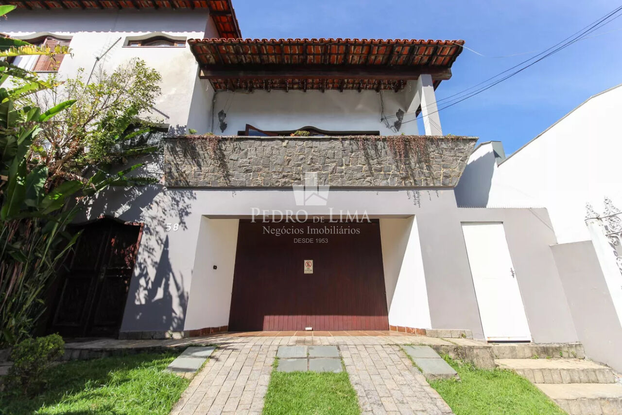 Casa Térrea em São Miguel Paulista -15 m de frente, 4 vagas e 4 dormitórios  