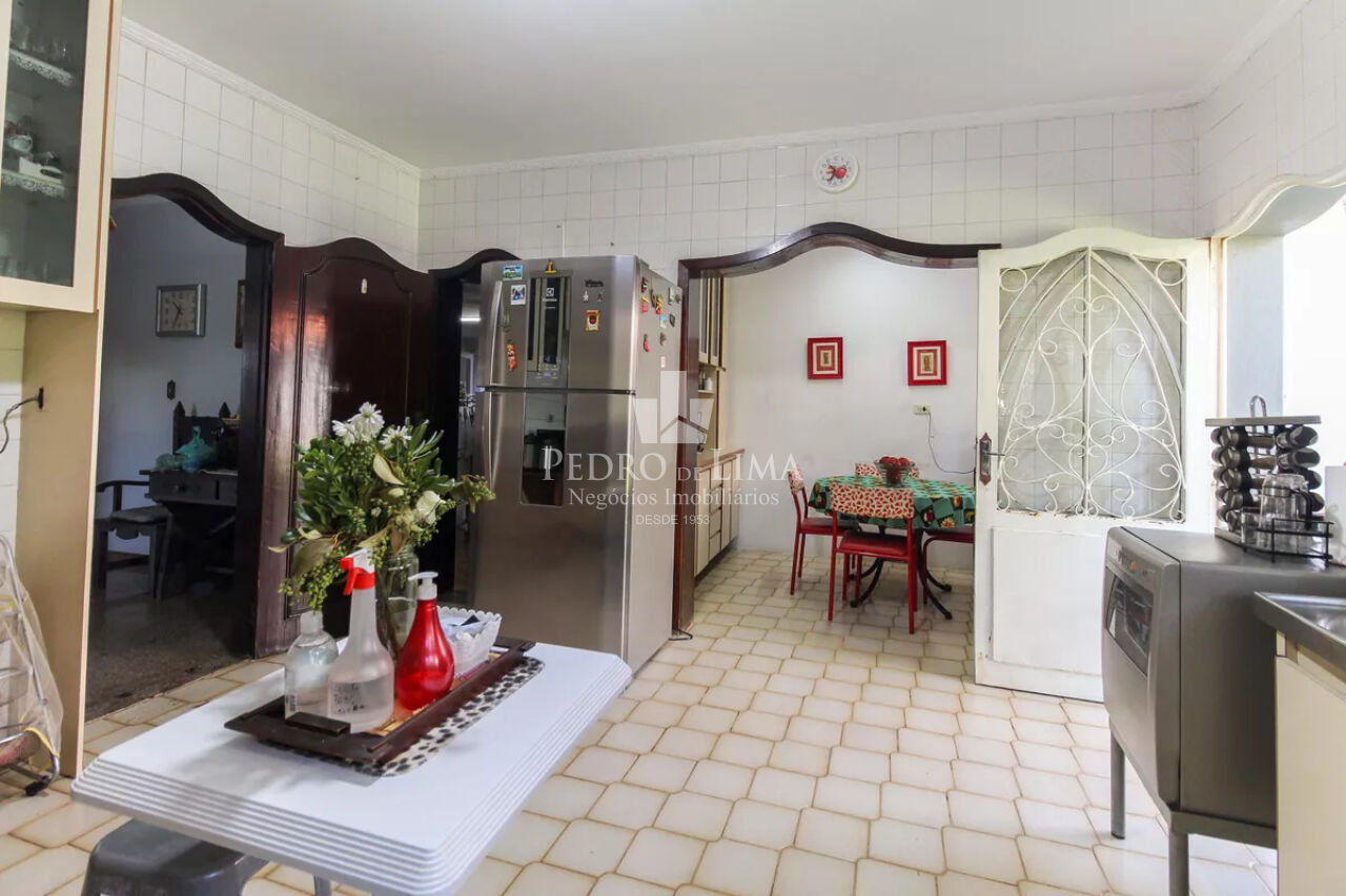 Casa Térrea em São Miguel Paulista -15 m de frente, 4 vagas e 4 dormitórios  