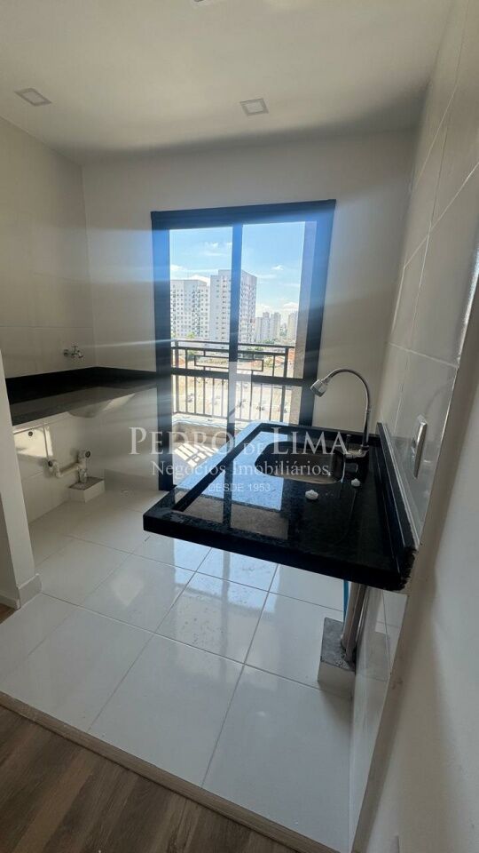 Apartamento no Tatuapé a 600 m da estação do Metrô Carrão, 37m², 2 dormitórios. Condomínio Verona