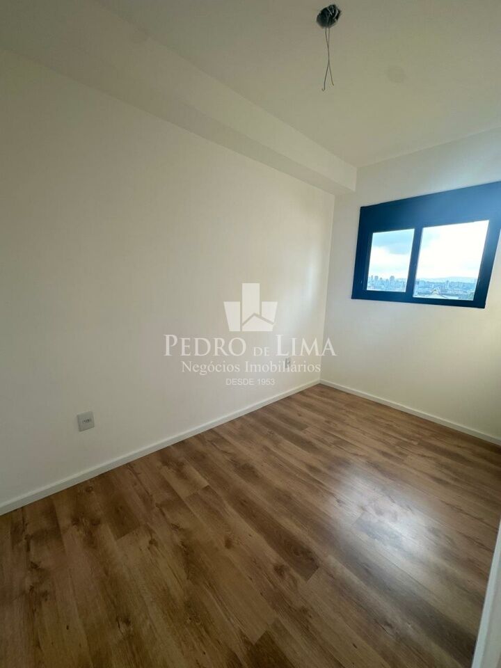 Apartamento no Tatuapé a 600 m da estação do Metrô Carrão, 37m², 2 dormitórios. Condomínio Verona
