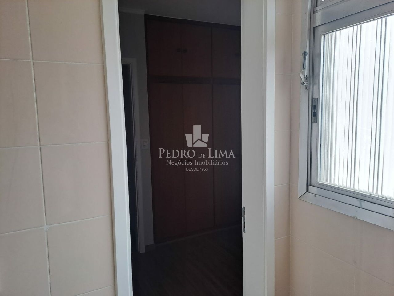 Apartamento para aqlugar com 3 dormitórios e 72 m²