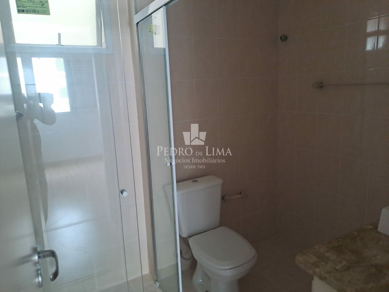 Apartamento para aqlugar com 3 dormitórios e 72 m²