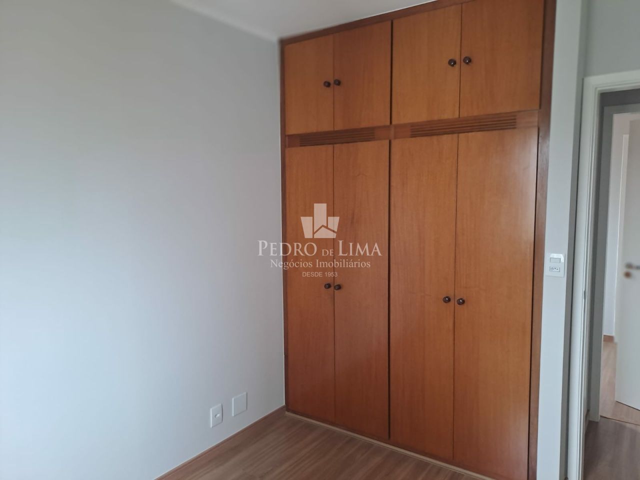 Apartamento para aqlugar com 3 dormitórios e 72 m²
