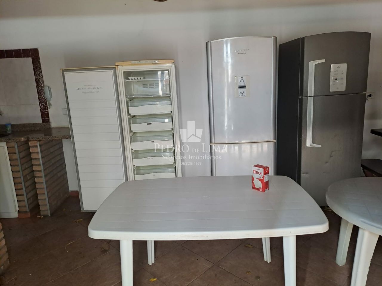 Apartamento para aqlugar com 3 dormitórios e 72 m²