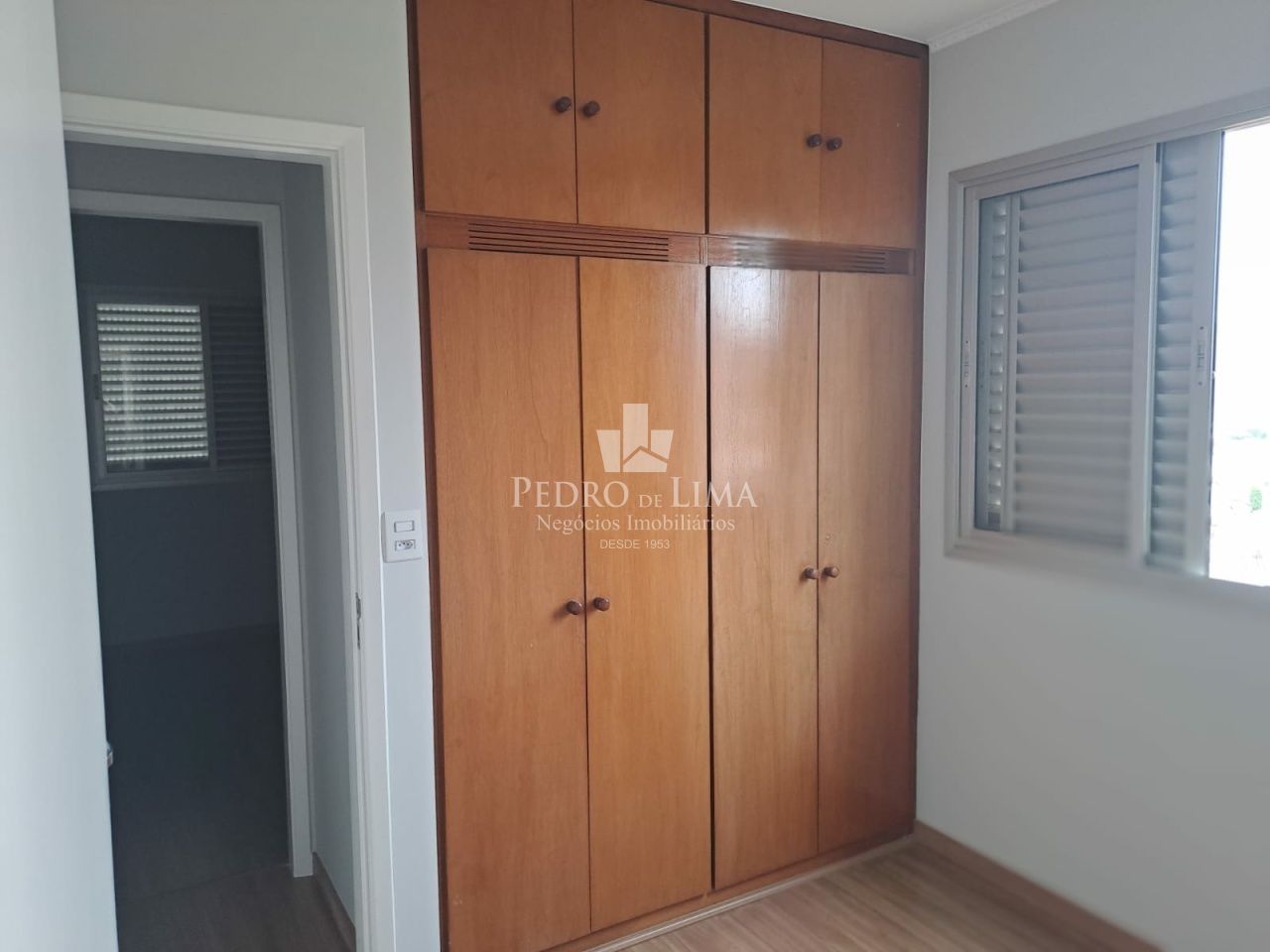 Apartamento para aqlugar com 3 dormitórios e 72 m²