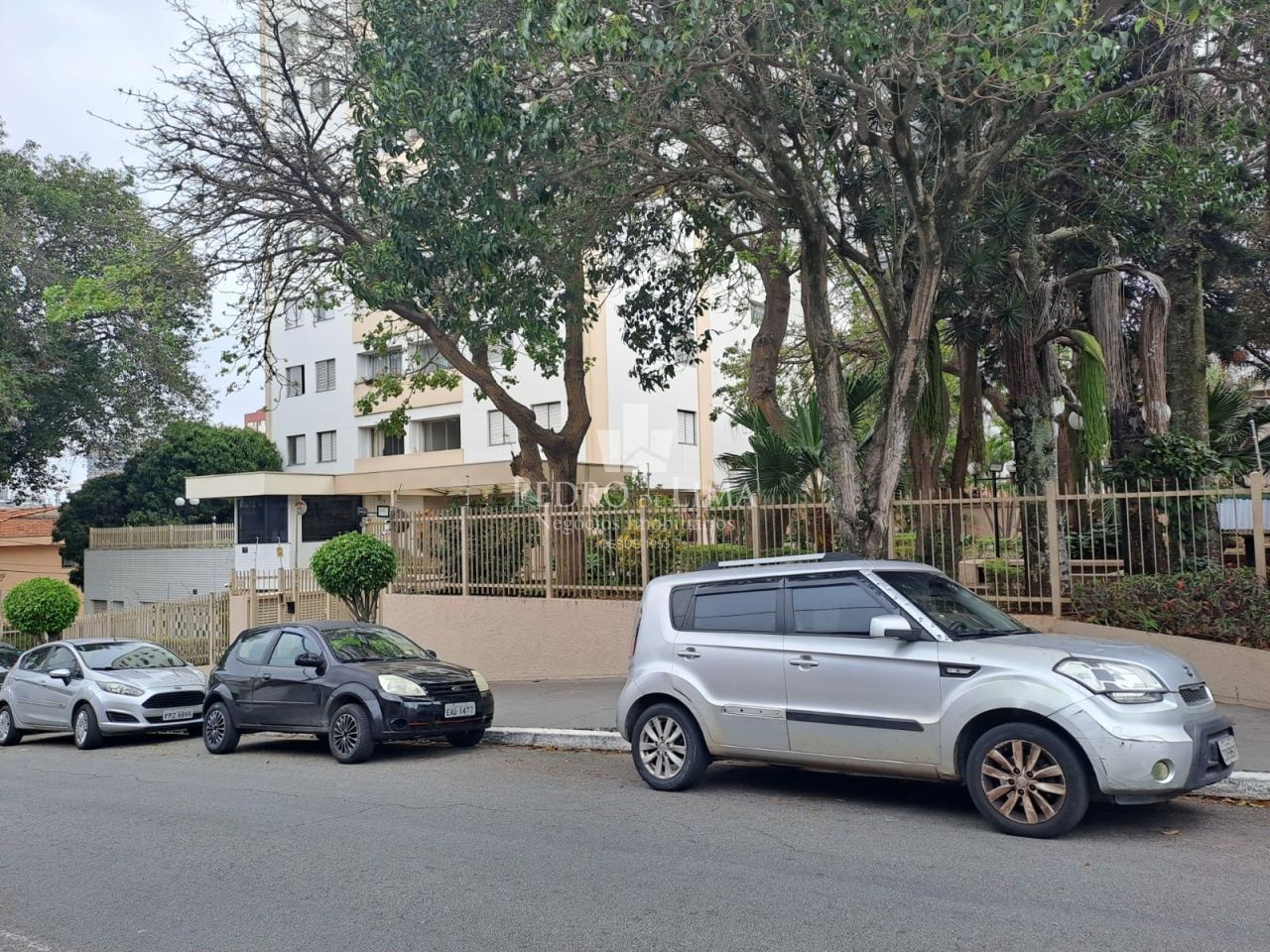 Apartamento para aqlugar com 3 dormitórios e 72 m²