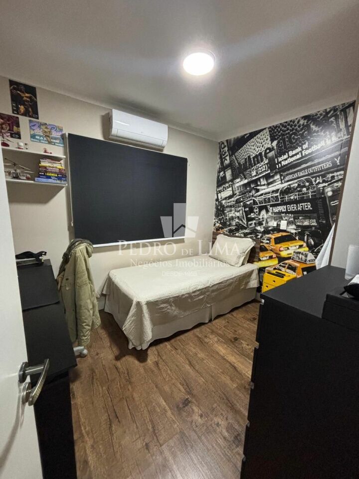 Sobrado com 3 quartos sendo 1 suíte e 4 vagas a venda no Jardim Têxtil