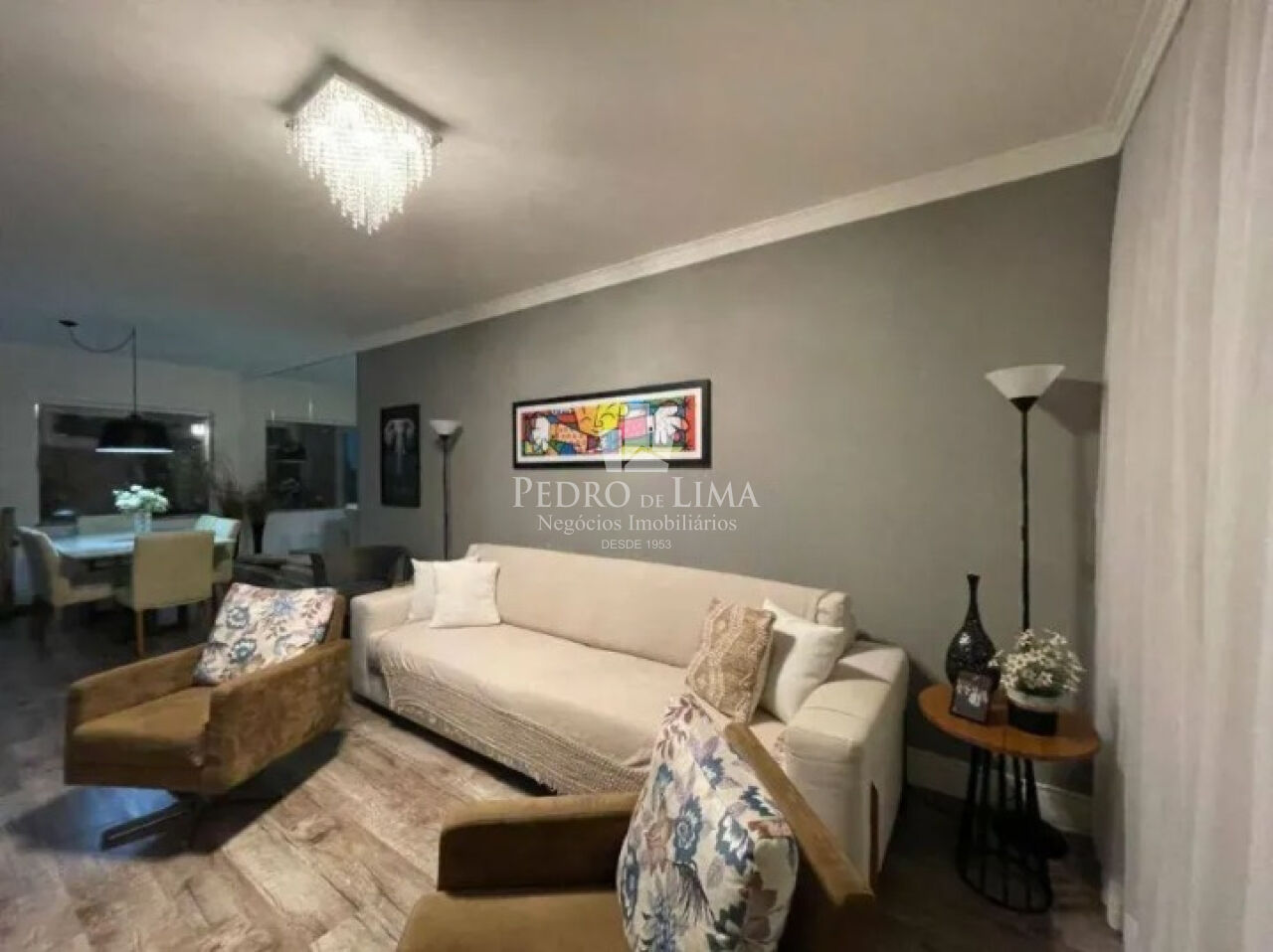 imagem do imovel Sobrado com 3 quartos sendo 1 suíte e 4 vagas a venda no Jardim Têxtil ref: TP29173
