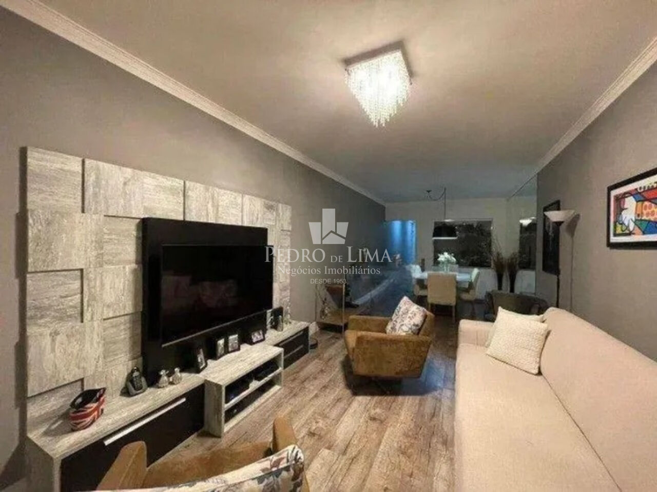 imagem do imovel Sobrado com 3 quartos sendo 1 suíte e 4 vagas a venda no Jardim Têxtil ref: TP29173