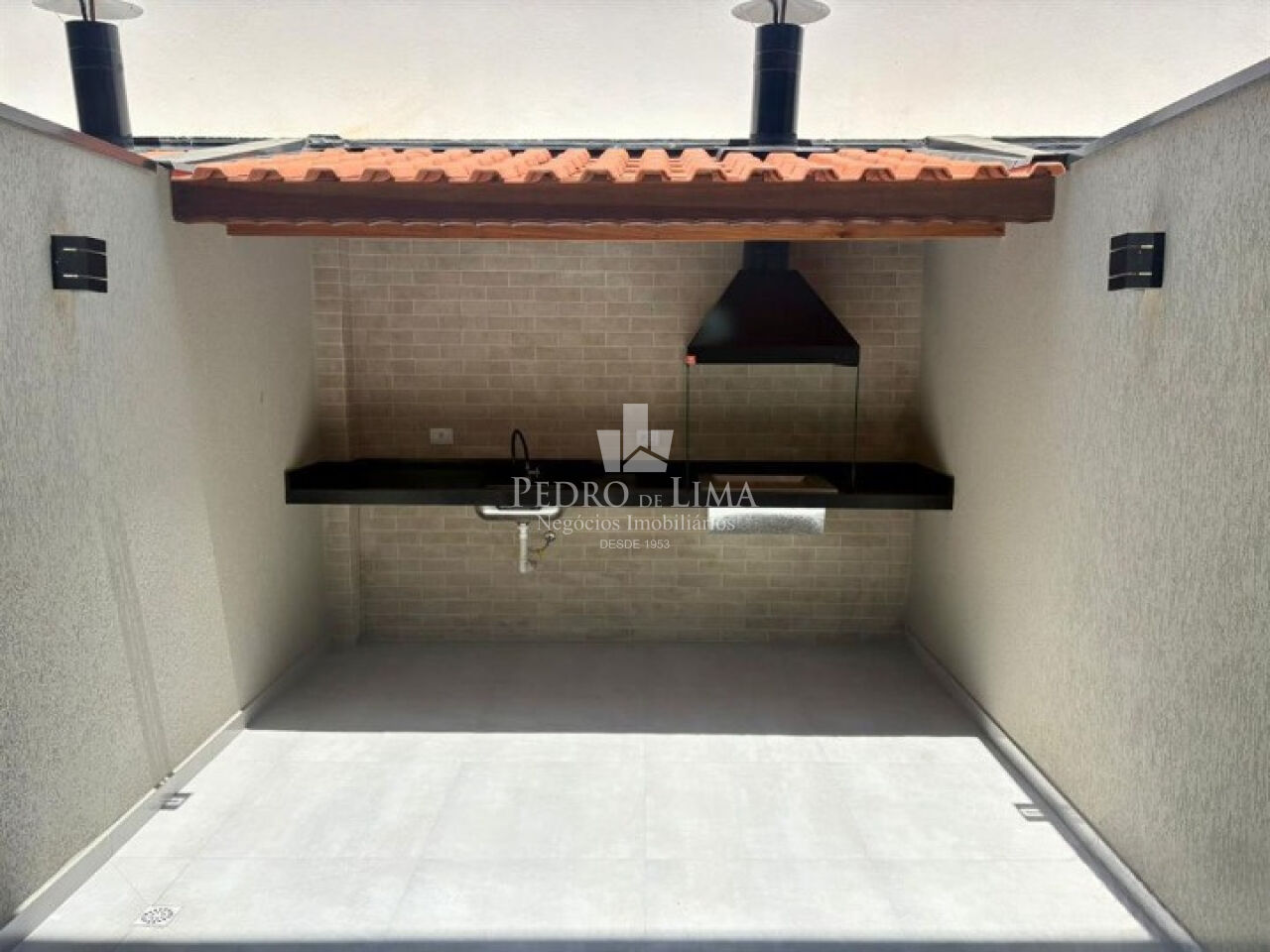 Sobrado de 150m² com 3 suítes, 3 vagas na Penha a 1500 metros do Metrô Vila Matilde