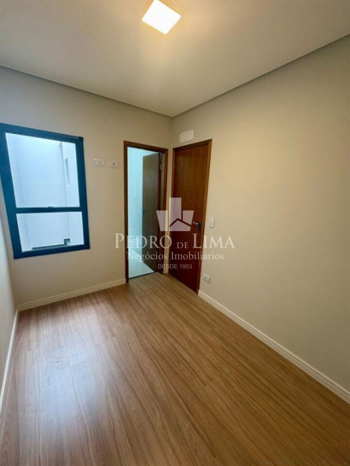 Sobrado de 150m² com 3 suítes, 3 vagas na Penha a 1500 metros do Metrô Vila Matilde