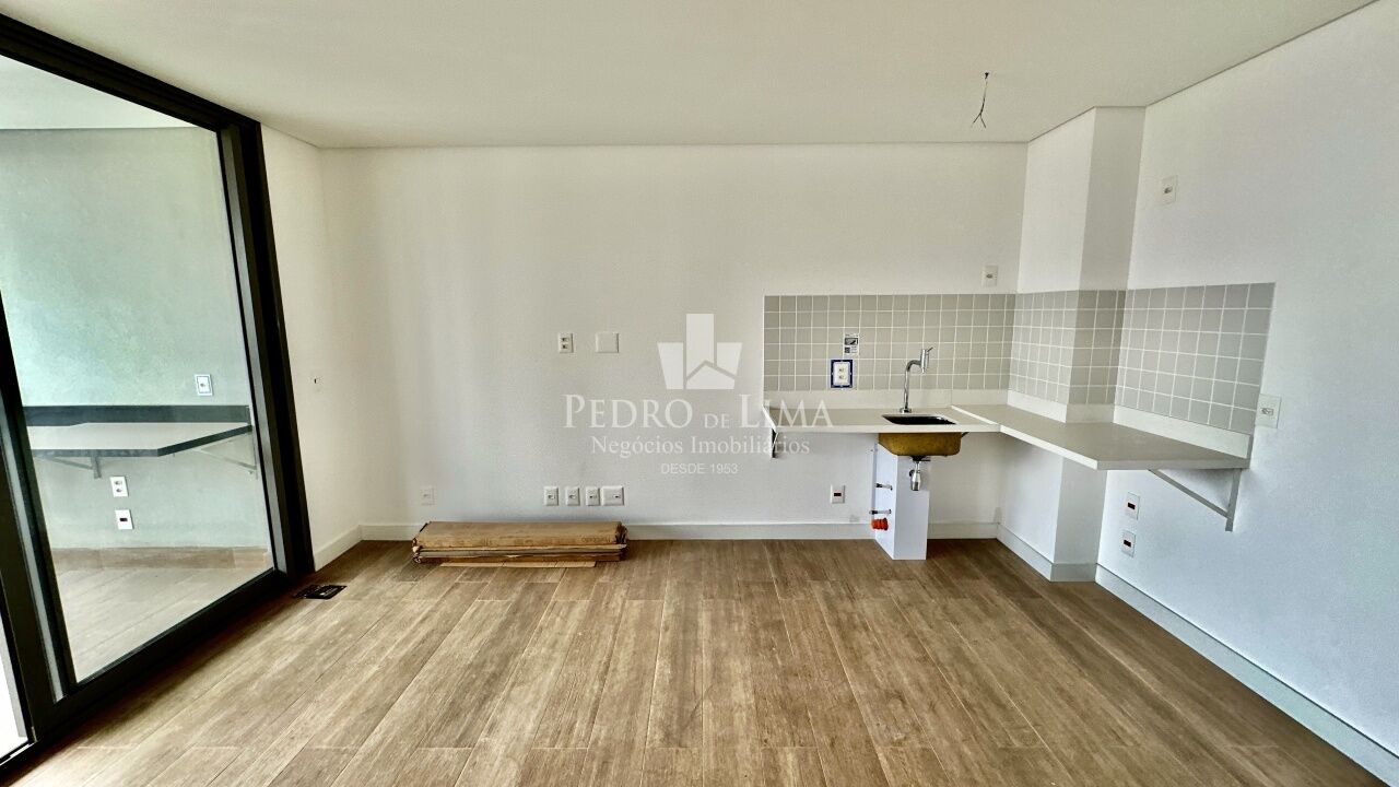 Apartamento localizado no Tatuapé. Condomínio Almagah 227 