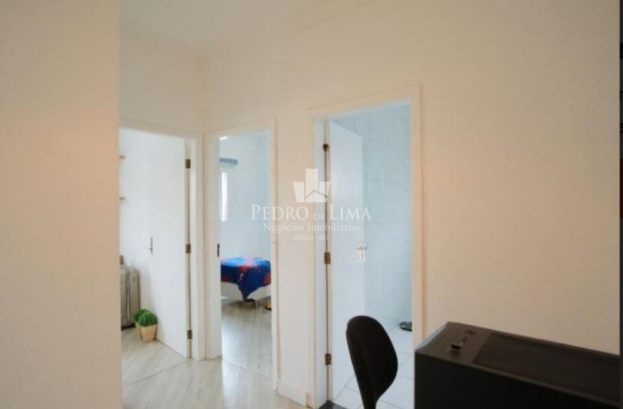 Sobrado com 3 quartos, 1 suíte, 2 vagas, quintal, Vila Santa Isabel (Carrão)