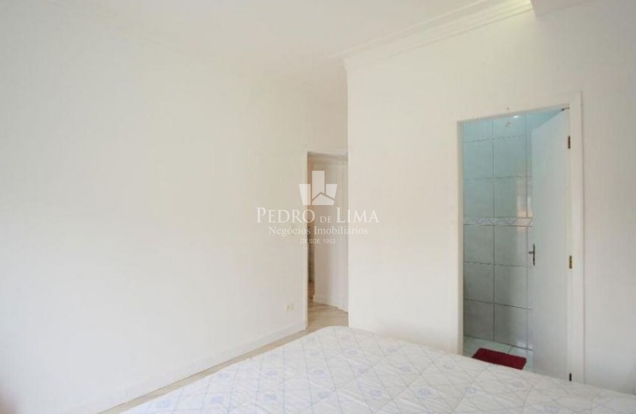 Sobrado com 3 quartos, 1 suíte, 2 vagas, quintal, Vila Santa Isabel (Carrão)