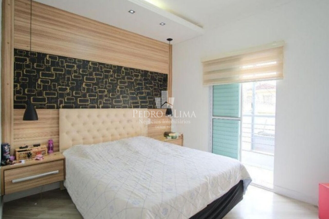 Sobrado com 3 quartos, 1 suíte, 2 vagas, quintal, Vila Santa Isabel (Carrão)