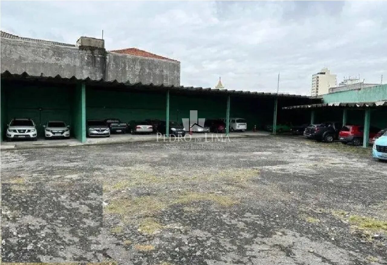Terreno de 1459m² com 400m² de cobertura no Tatuapé