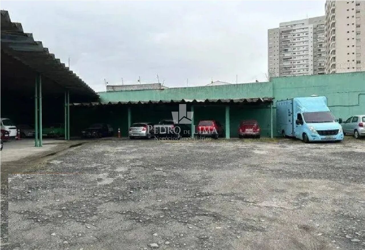 Terreno de 1459m² com 400m² de cobertura no Tatuapé