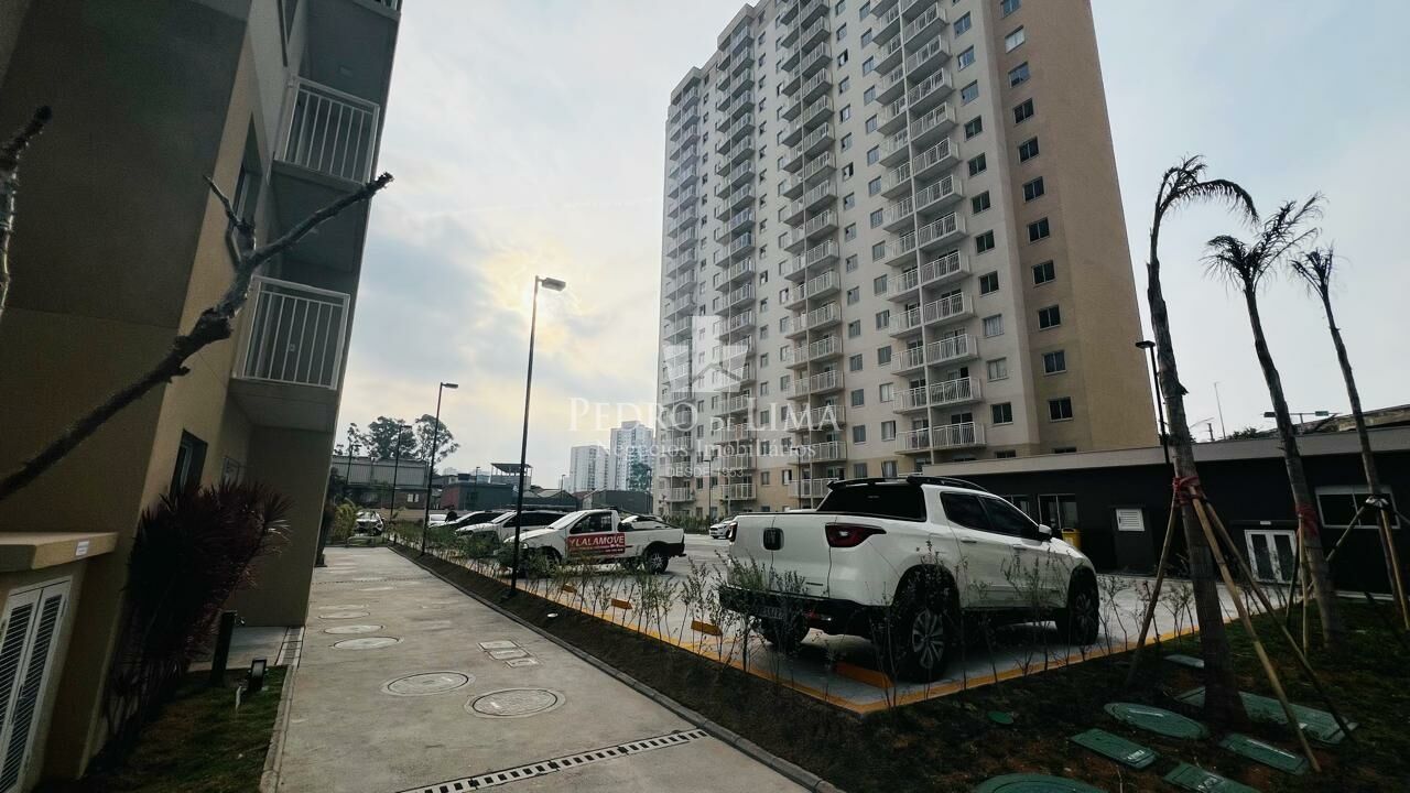 Apartamento, 28m², 1 dormitório com varanda na região da Penha   
