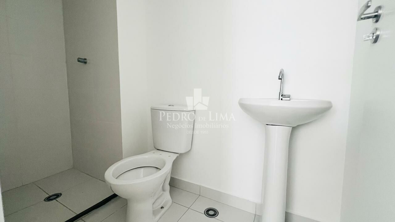 Apartamento, 28m², 1 dormitório com varanda na região da Penha   