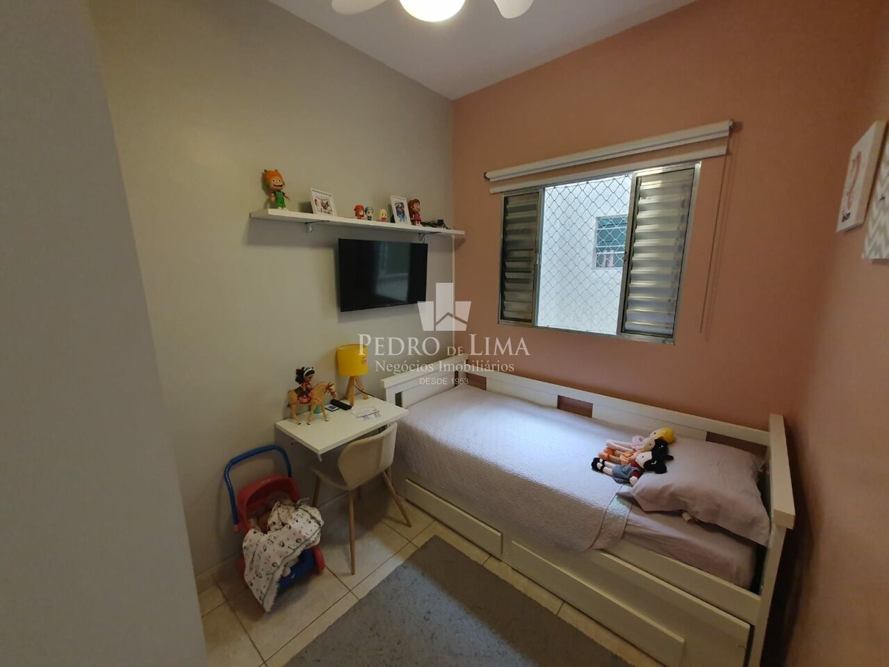 Sobrado no Jardim Aricanduva, 3 quartos com suíte, 1 vaga, área gourmet.