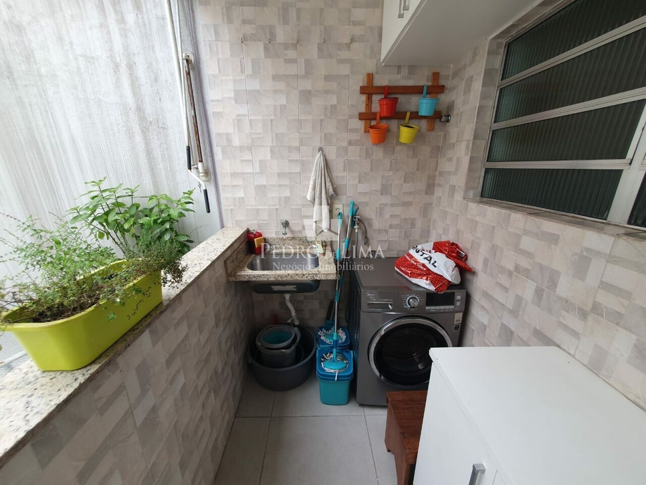 Sobrado no Jardim Aricanduva, 3 quartos com suíte, 1 vaga, área gourmet.