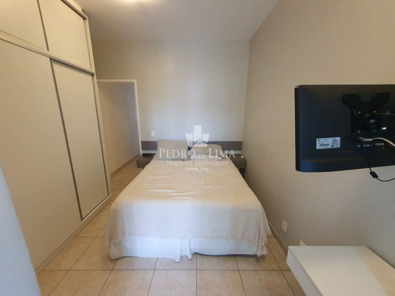 Sobrado no Jardim Aricanduva, 3 quartos com suíte, 1 vaga, área gourmet.