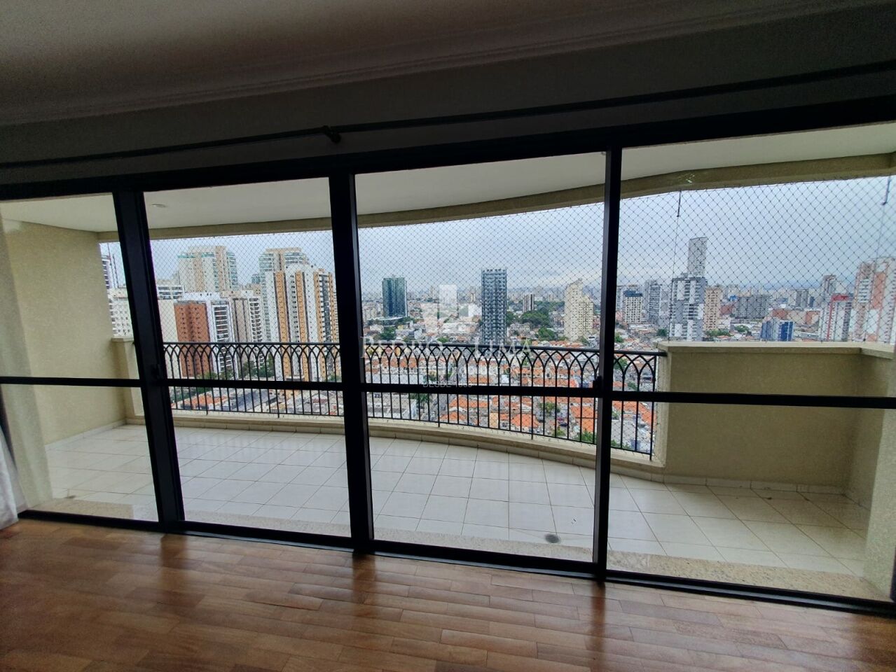 imagem do imovel Apartamento no Tatuapé, alto padrão, 195m2 4 suítes e 4 vagas fixas. ref: TP29350