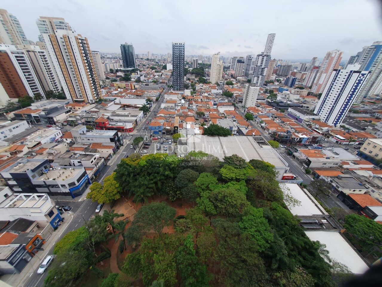Apartamento no Tatuapé, alto padrão, 195m2 4 suítes e 4 vagas fixas.