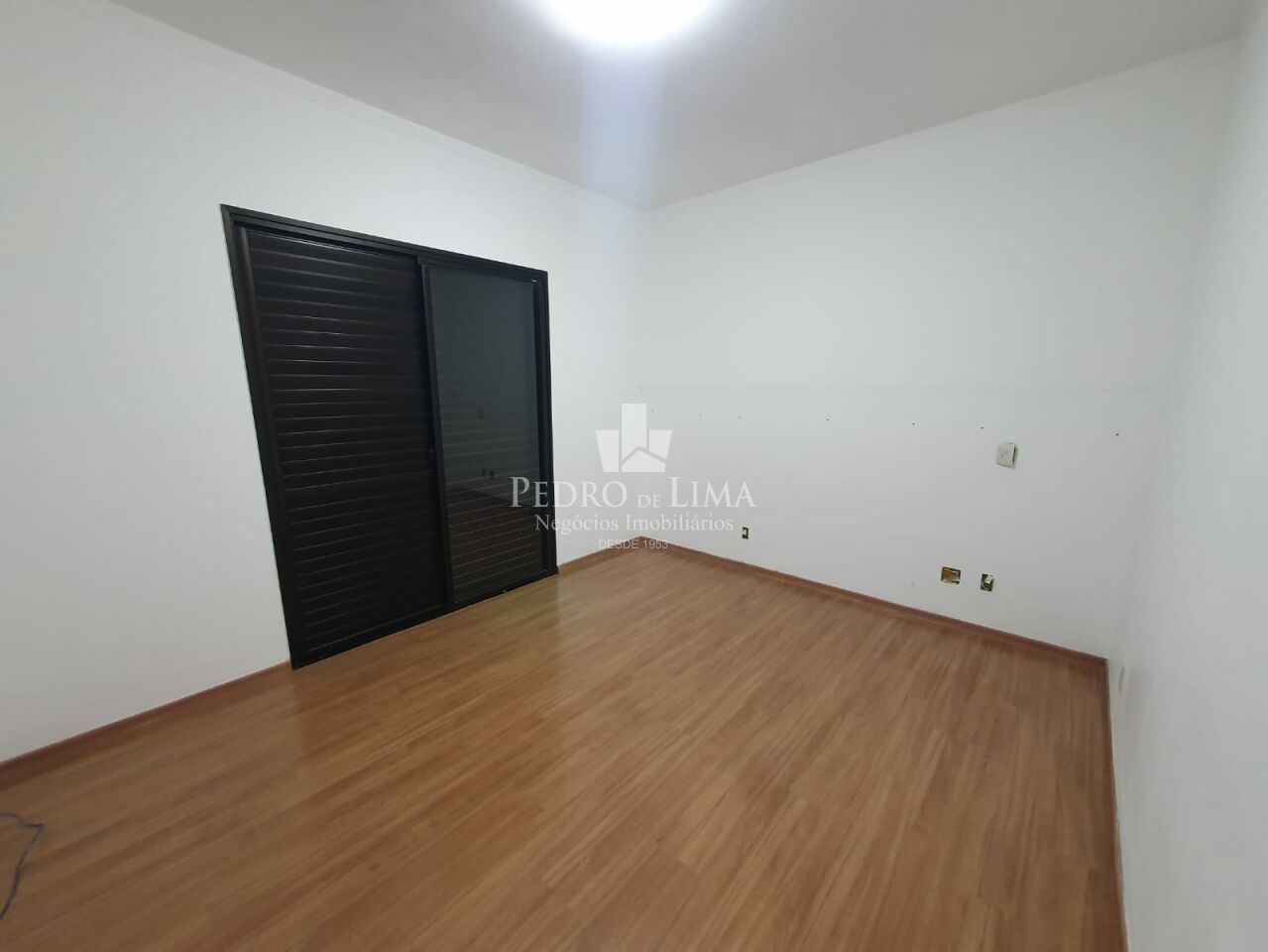 Apartamento no Tatuapé, alto padrão, 195m2 4 suítes e 4 vagas fixas.