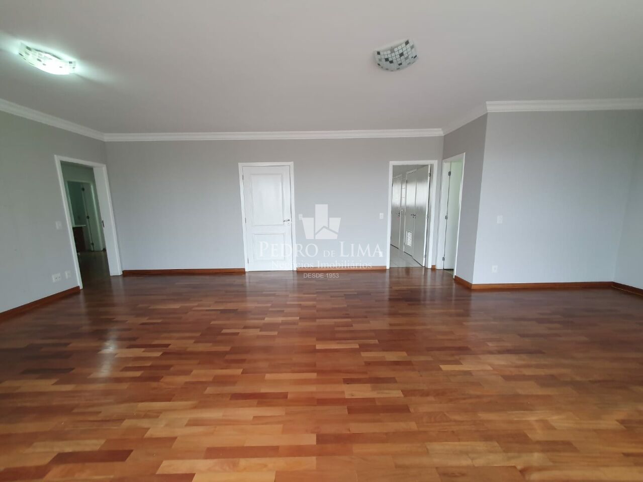 imagem do imovel Apartamento no Tatuapé, alto padrão, 195m2 4 suítes e 4 vagas fixas. ref: TP29350