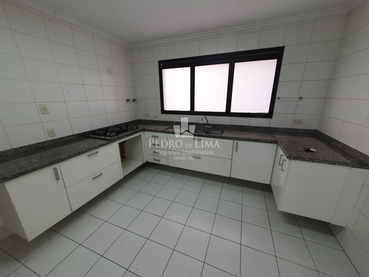 Apartamento no Tatuapé, alto padrão, 195m2 4 suítes e 4 vagas fixas.