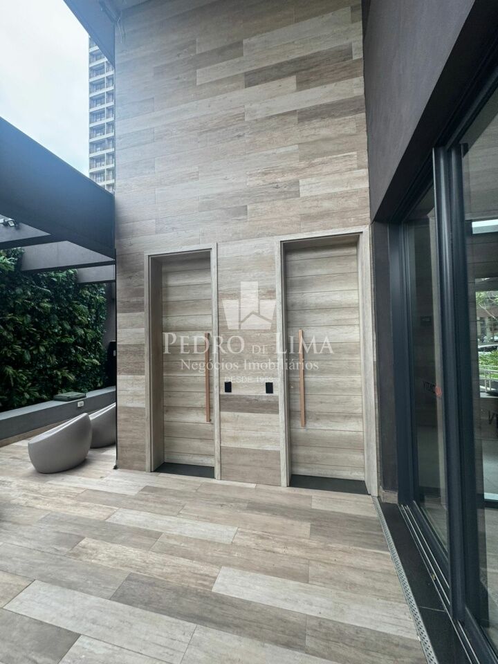Studio mobiliado com design moderno - alto padrão, 1 vaga, Vila Olímpia. Condomínio Vitacon Alvorada