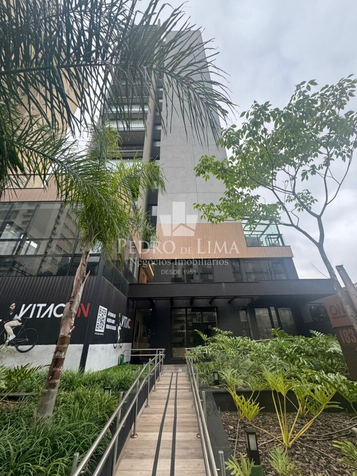Studio mobiliado com design moderno - alto padrão, 1 vaga, Vila Olímpia. Condomínio Vitacon Alvorada